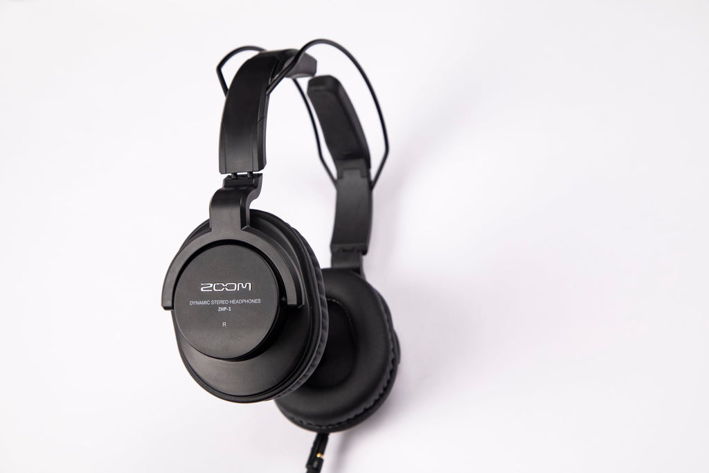 Dynamic Mic & Headphones Pack P21268