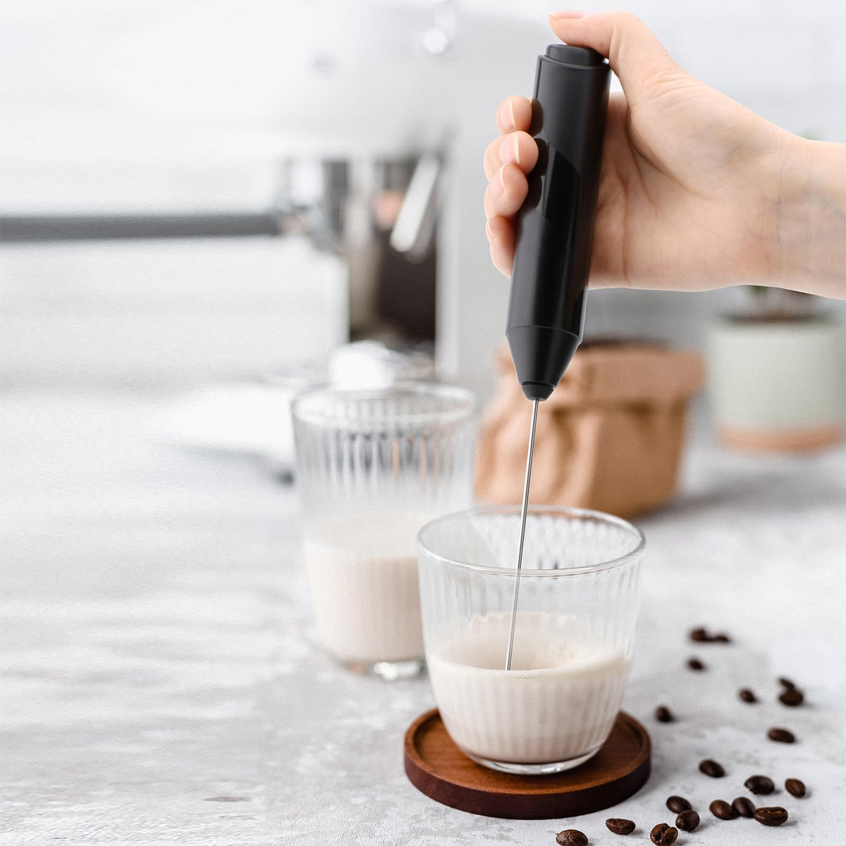 Handheld Milk Frother with Stainless Steel Whisk Y64024
