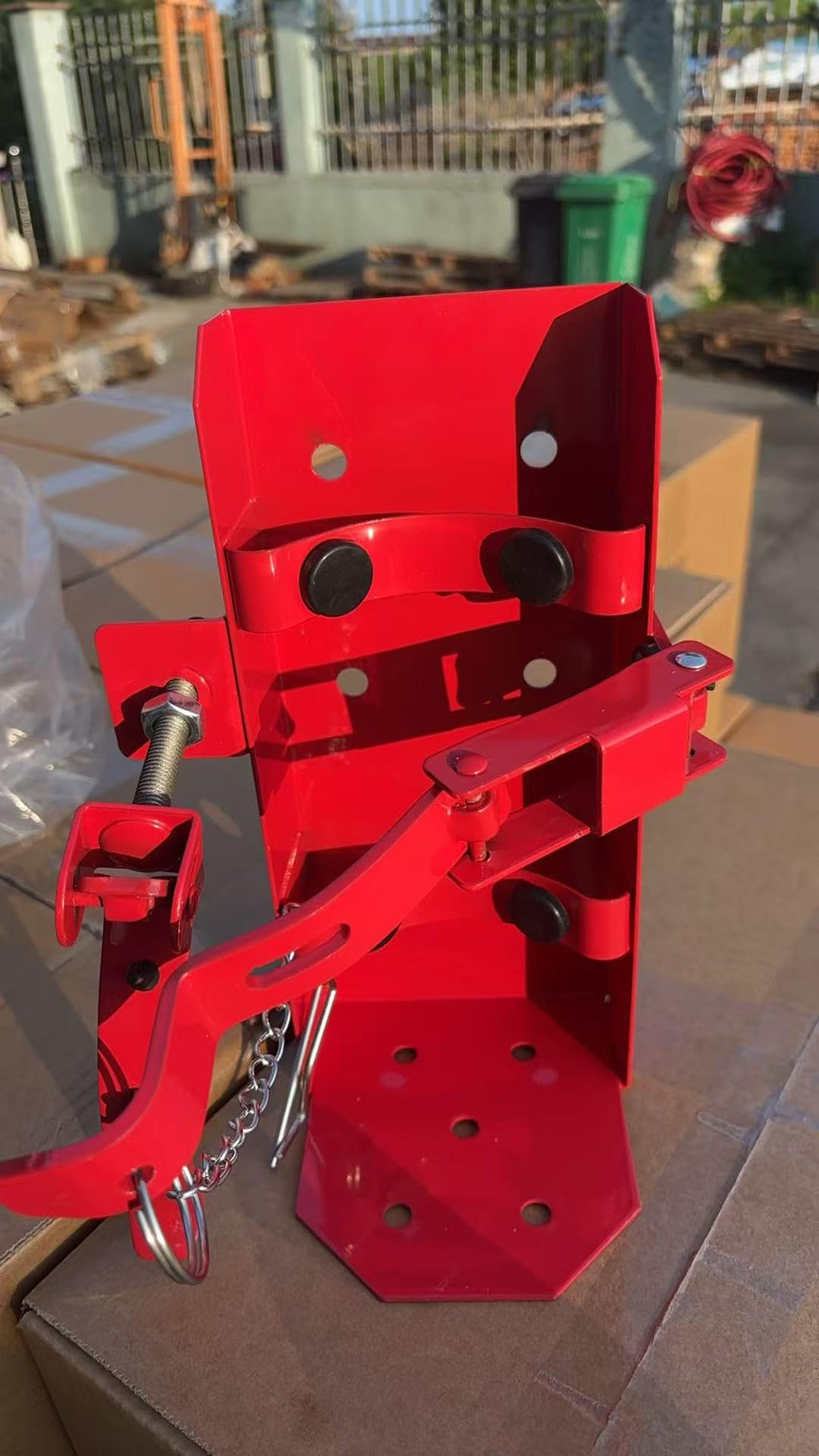 Heavy Duty Fire Extinguisher Brackets & Mounts Steel Red X443660