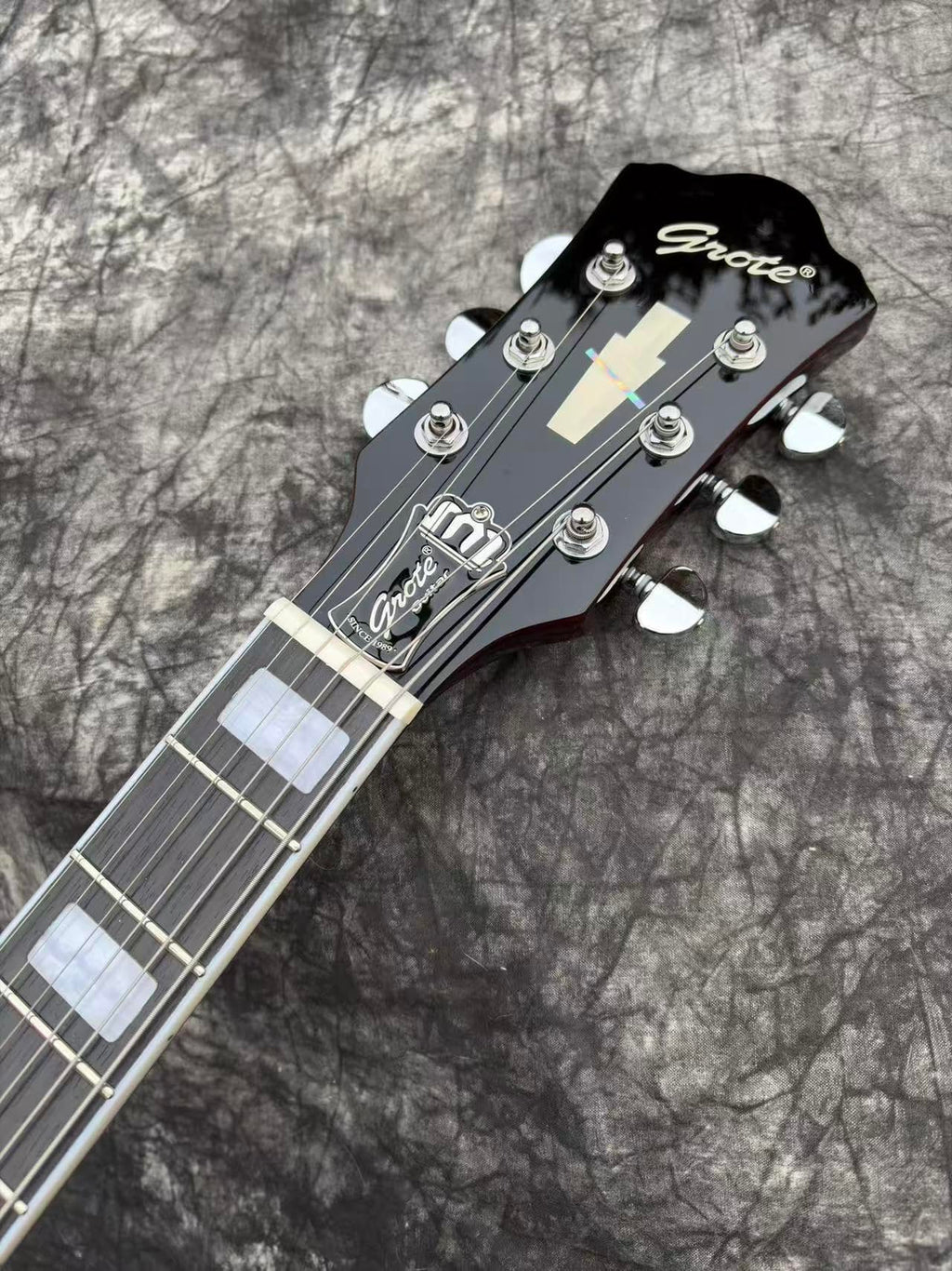 Left-Handed Semi-Hollow Body Electric Guitar L5400