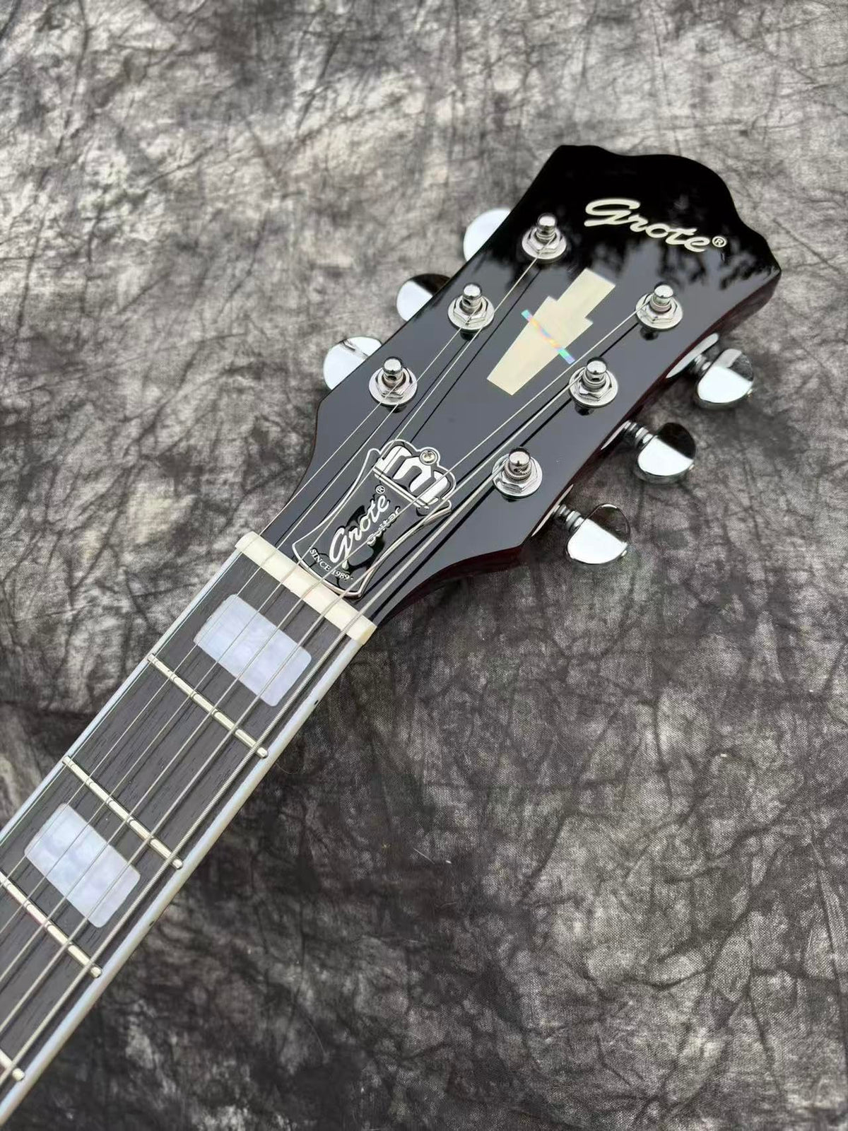 Left-Handed Semi-Hollow Body Electric Guitar L5400