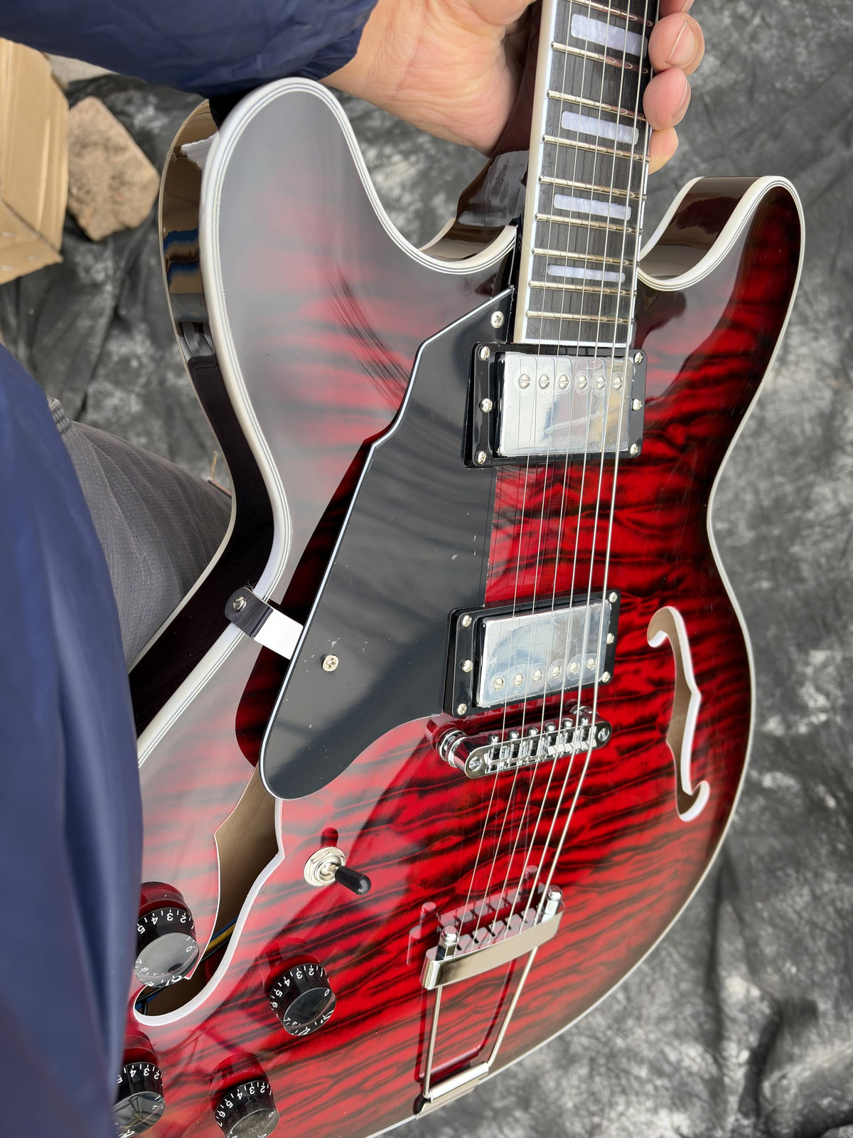 Left-Handed Semi-Hollow Body Electric Guitar L5400