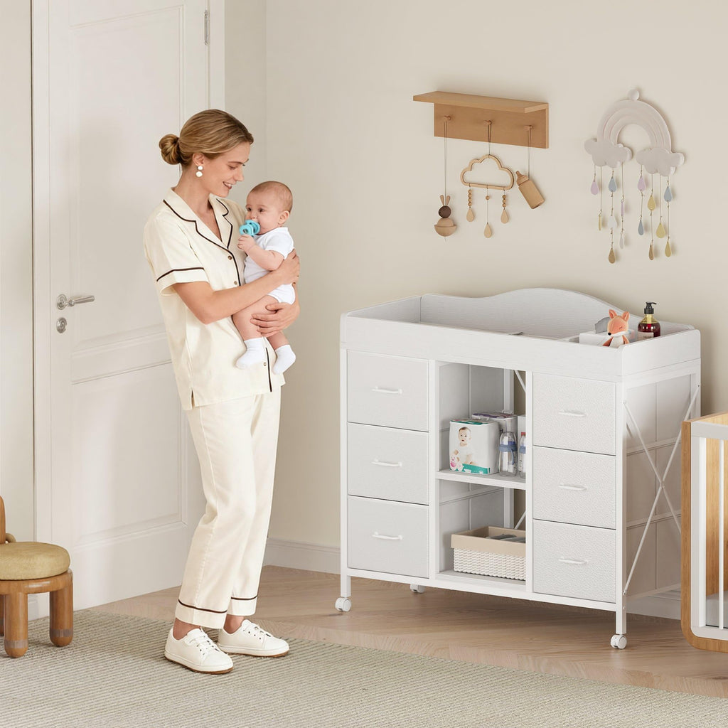 White 6 Drawer Dresser A1962